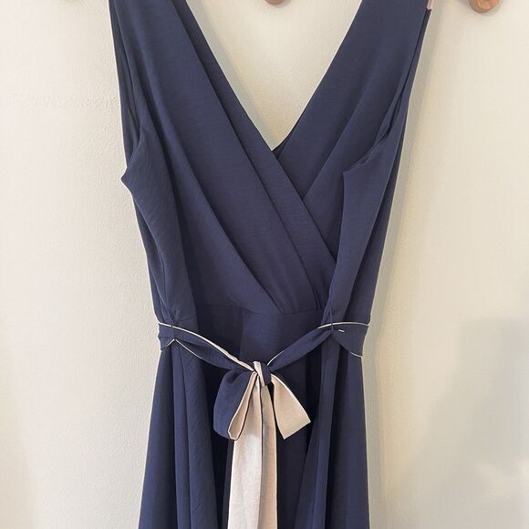 DKNY Colorblocked Belted Faux-Wrap Dress Navy Beige Size 16 - Picture 3 of 10